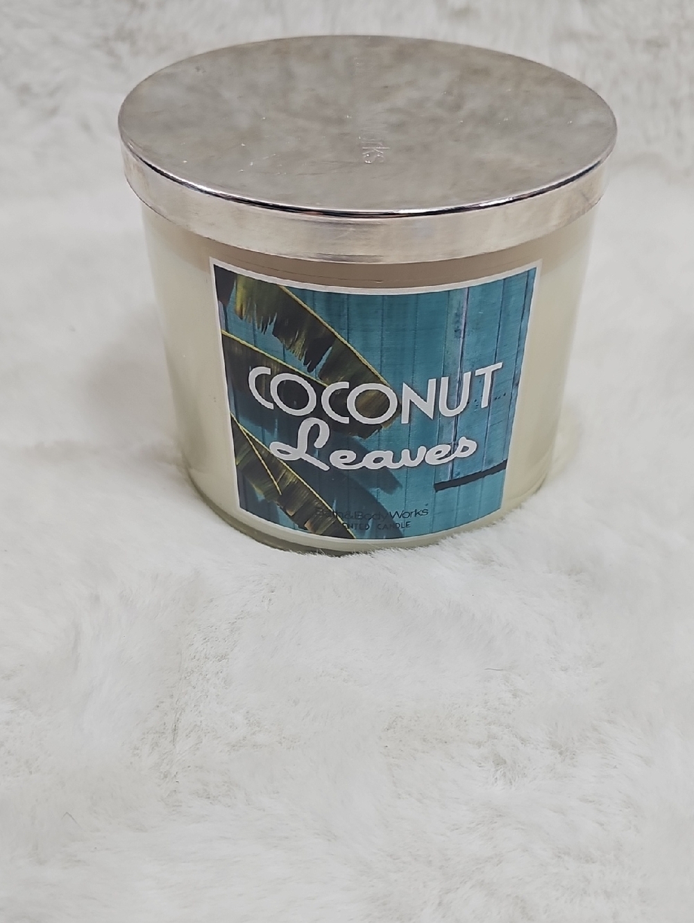 Bath & Body Works Coconut Leaves 14.5 oz 3 Wick Candle